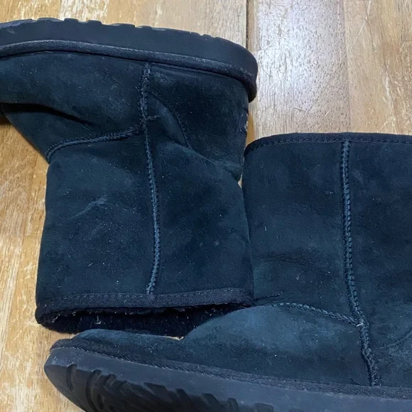 UGG Dark Suede Footwear - Picture 4 of 6